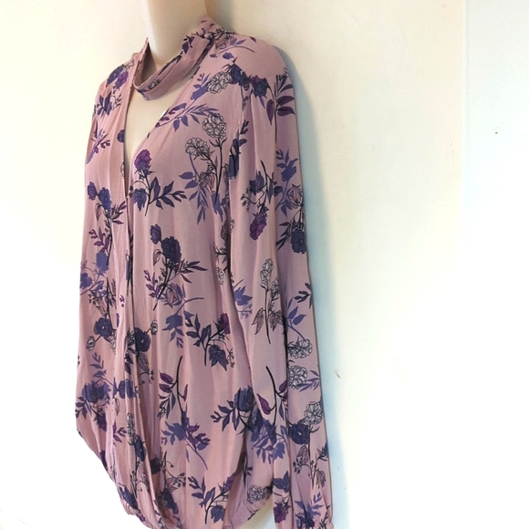 Torrid Chiffon Mock Neck Surplice Blouse - Picture 6 of 16